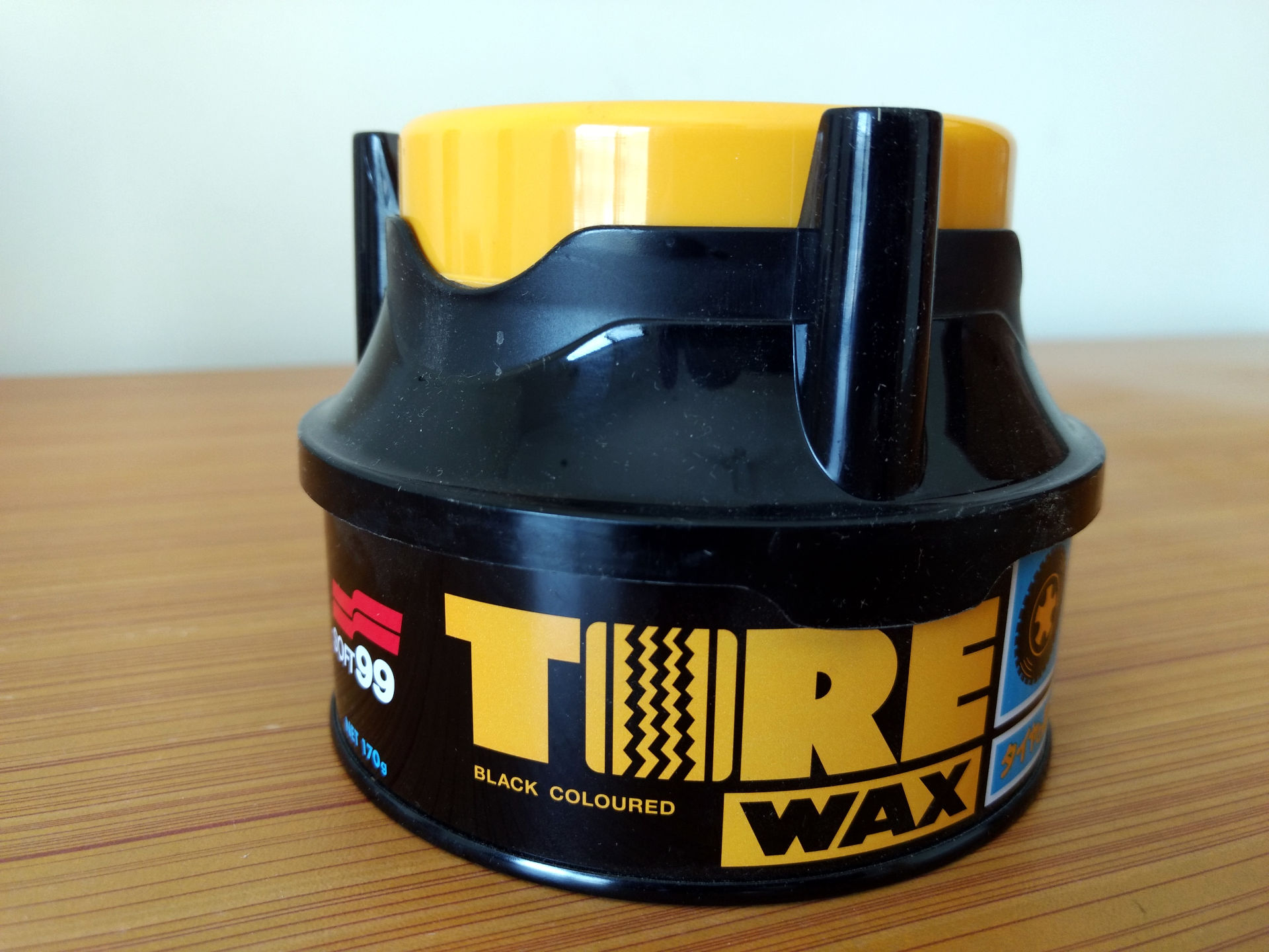 soft99 tire black wax